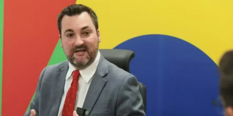 Brasil analisa ‘forma’ e não o ‘conteúdo’ das negociações com os EUA sobre tarifaço, diz secretário do Mapa