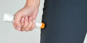 Anafilaxia: alta de casos expõe falta de acesso à caneta de adrenalina