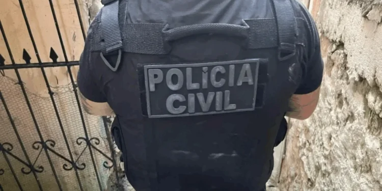 Casal que roubava motoristas de aplicativo é preso em motel na Bahia