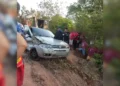 Motorista morre após carro cair em rio na TO-010, em Babaçulândia — Foto: Corpo de Bombeiros/Divulgação