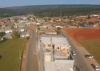 Bom Sucesso de Itararé vive isolamento sem bancos, lotérica e transporte — Foto: Reprodução/TV TEM