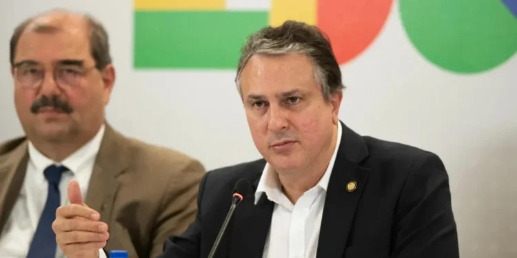 Ministro da Educação, Camilo Santana
Foto: Hugo Barreto/Metrópoles