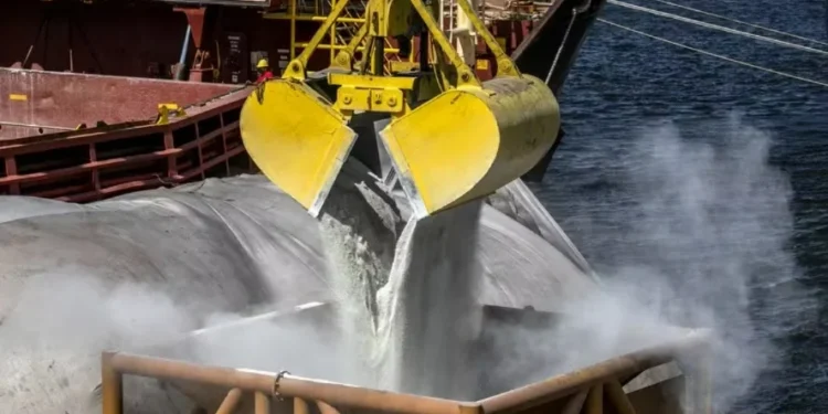 Fertilizantes representam hoje mais de 20% do custo de produção das principais culturas agrícolas — Foto: Cláudio Neves/Portos do Paraná