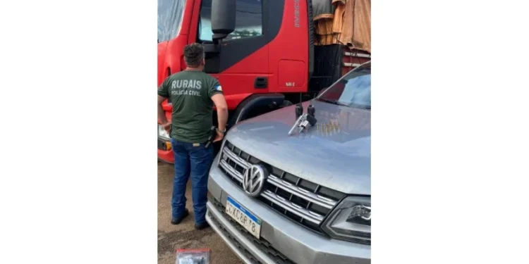 Caminhão e caminhonete utilizados no crime também foram apreendidos. 
Créditos -Fotos -DICOM SSP TO