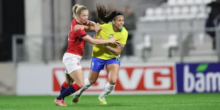 Lívia Villas Boas / CBF