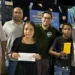 Estudantes recebem prêmios por destaques na leitura - Foto: Divulgação/Seduc/Governo do Tocantins