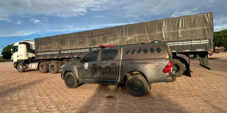 Ação do COD, no âmbito da Operação Protetor das Divisas e Fronteiras, identificou a adulteração veicular na BR-153 - Foto: Ascom PMTO