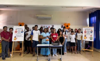 Os estudantes da Escola Estadual Deoclides Muniz foram reconhecidos e homenageados pelo papel ativo que vêm desempenhando na unidade escolar - Foto: Seduc/Governo do Tocantins