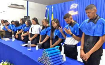 Estudantes participam da solenidade de formatura de conclusão do ensino médio - Foto: Divulgação/Governo do Tocantins