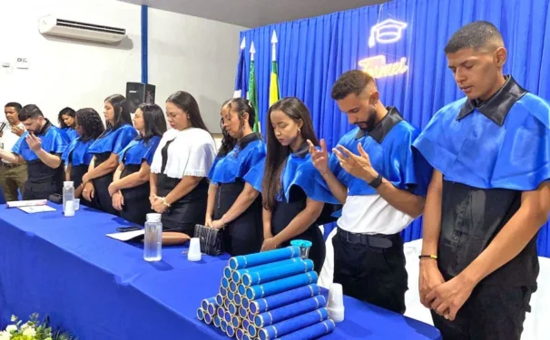 Estudantes participam da solenidade de formatura de conclusão do ensino médio - Foto: Divulgação/Governo do Tocantins