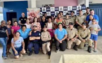 Além da arrecadação, a unidade realizou a distribuição dos itens. - Foto: Ascom 4ª CIPM