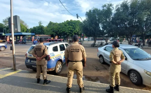 O condutor e a moto foram apresentados na delegacia. - Foto: 5º BPM /Ascom