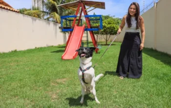 Ana Carolina Gratão adotou Lucky Crédito: Júnior Suzuki/Secom Palmas