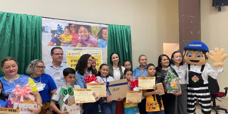Iniciativa desenvolvida pelo Detran em parceria com a Prefeitura de Pedro Afonso buscou envolver os alunos da rede municipal de ensino na promoção da educação para o trânsito e na reflexão sobre a segurança viária - Foto: Divulgação Ascom Detran/TO