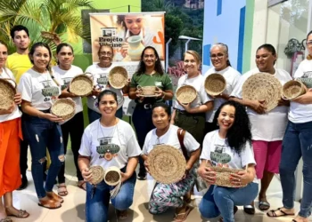 A oficina busca ressignificar matérias-primas naturais muitas vezes subvalorizadas e ampliar a perspectiva das artesãs - Foto: Naturatins/Governo do Tocantins