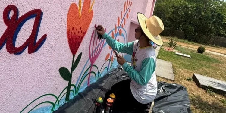 A ação integra o projeto Balde de Tinta, criado pelo Coletivo Flácido - Foto: Divulgação/Coletivo Flácido
