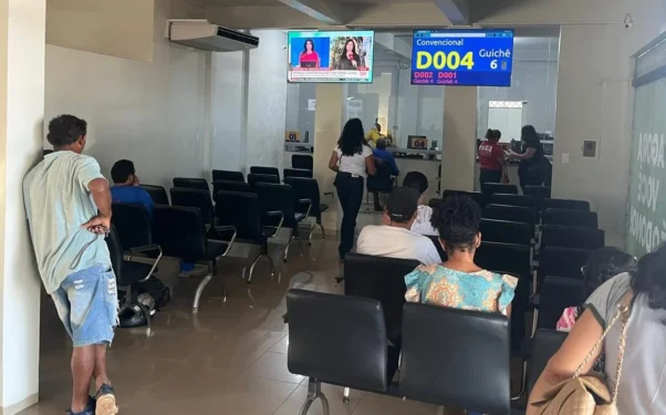 Na sede da ATCP, usuário pode fazer recarga e solicitar o cartão do transporte público – Foto Elisangela Farias