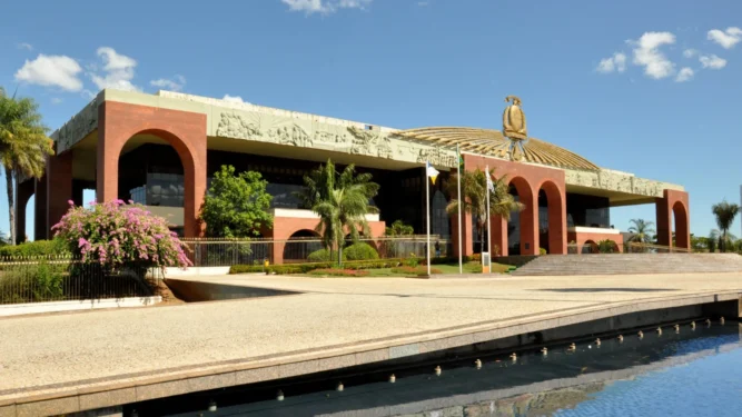 Servidores estaduais recebem salário de dezembro de forma antecipada nesta terça-feira, 23, às vésperas do Natal (Foto: Aldemar Ribeiro/Governo do Tocantins)