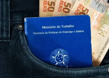 O consignado CLT é o mais vantajoso do mercado financeiro atual — Foto: Pegatroco/Divulgação