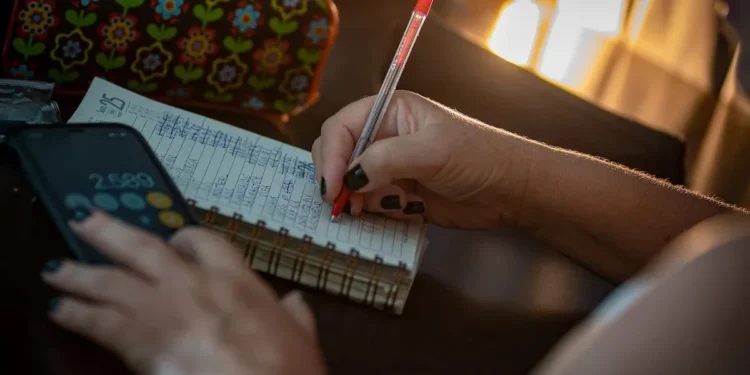 Contas
Foto: Hugo Barreto/Metrópoles