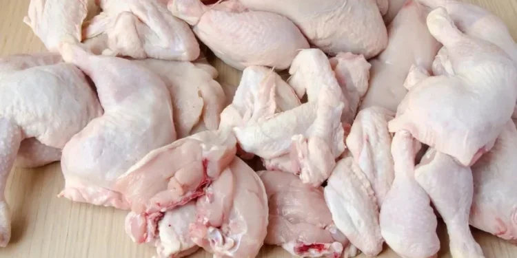 Receita dos embarques de frango chegou a US$ 810,7 milhões, queda de 9,3% em relação a novembro do ano passado — Foto: Canva/ Creative Commoms