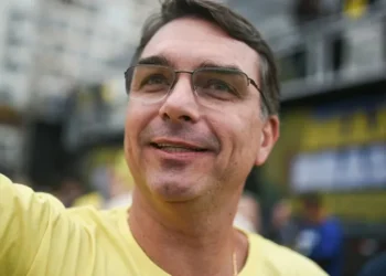 Flávio Bolsonaro
Foto: Tércio Teixeira/Metrópoles — @tercioteixeira1