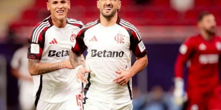 Arrascaeta comemora após marcar para o Flamengo sobre o Cruz Azul. Adriano Fontes/Flamengo