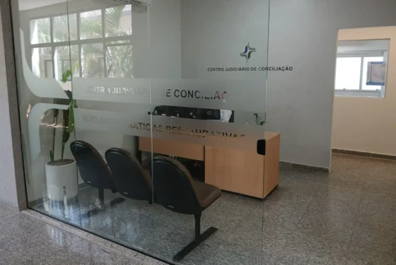 Centro Judiciário de Conciliação da Justiça Federal no Tocantins, responsável por acordos que somaram mais de R$ 5,8 milhões em 2025 e ajudaram milhares de pessoas a resolverem conflitos por meio do diálogo. Crédito da Foto: Ascom/SJTO