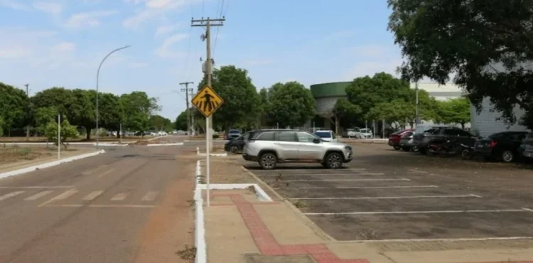 Vista de via interna do Câmpus de Palmas (Foto: Divulgação)