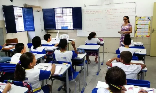 Brasil elevou proporção de crianças e adolescentes frequentando a escola em 2024 - Foto: Sumaia Vilela / Agência Brasil
