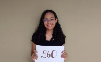 A estudante Isabella Cristina, de Araguaína, está feliz com o seu destaque na redação do Enem - Foto: Foto Divulgação/Governo do Tocantins