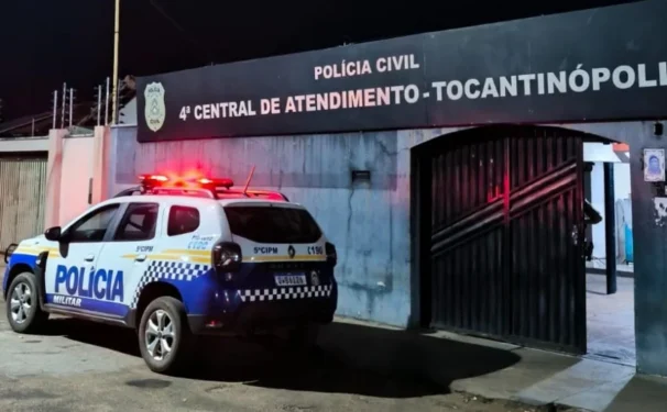 Indivíduo armado com objeto perfurocortante investiu contra a equipe policial após ameaçar a própria filha - Foto: Ascom PMTO