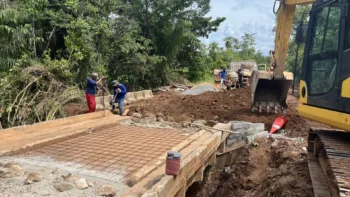 Equipes da Secretaria de Infraestrutura e Habitação realizam serviços na ponte na Serra do Lajeado – Foto Divulgação
