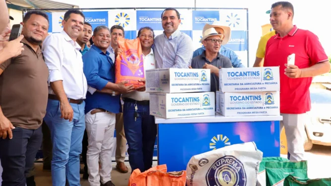 Governador Wanderlei Barbosa, por meio do Programa Mesa Farta, realizou a entrega de sementes destinadas ao fortalecimento da agricultura familiar São Félix e região. (Crédito foto: Marcio Vieira/Governo do Tocantins