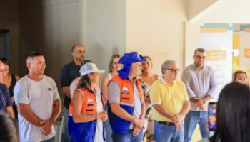 Na manhã deste domingo,11, o prefeito Eduardo Siqueira Campos e a primeira-dama e secret ária Polyanna Siqueira Campos estiveram no Jardim Taquari – Foto: Regiane Rocha