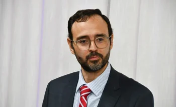 O juiz federal Igor Itapary Pinheiro foi oficialmente empossado como membro titular do Tribunal Regional Eleitoral do Tocantins (TRE-TO) para o biênio 2026/2028
Crédito da Foto: Carlos Eller - (TRE-TO)