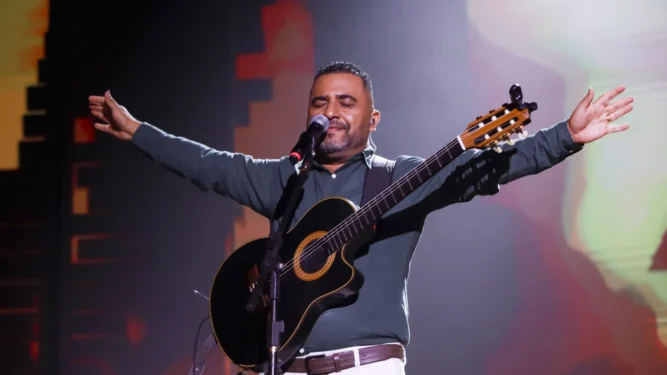 Cantor católico, Juninho Cassimiro se apresenta na primeira noite do Capital da Fé - Divulgação