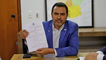 "Apresentamos esse Projeto de Lei, aprovado pela Assembleia Legislativa, defendido pelos deputados e sancionado pelo nosso Governo, que, a partir de agora, passa a vigorar em todo o território do estado", frisou o governador Wanderlei Barbosa. Crédito:Esequias Araújo/Governo do Tocantins