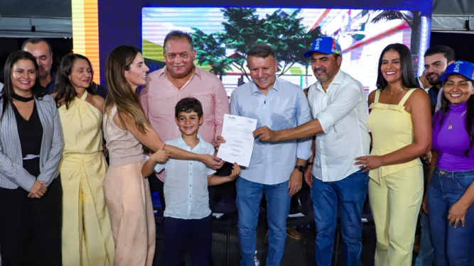 Autorização para o início imediato das obras ocorreu no local onde será construído o CEI Sarah Gomes, ao lado da Escola Estadual Professora Elizângela Glória Cardoso. (Crédito foto: Márcio Vieira/Governo do Tocantins)