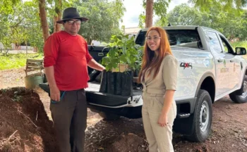 Naturatins realizou a doação de 120 mudas à Secretaria Municipal de Meio Ambiente, destinadas a ações de arborização urbana em Paraíso do Tocantins – Foto: Naturatins/Governo do Tocantins