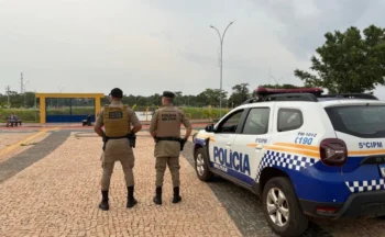 O indivíduo foi encaminhado à Delegacia de Polícia para os procedimentos cabíveis. - Foto: Ascom 5ª CIPM