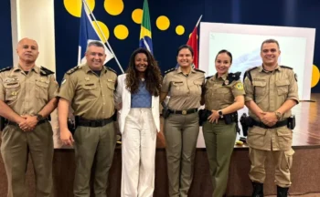 Representantes da PMTO e UFT reunidos após a assinatura do termo que oficializa a parceria institucional voltada à educação continuada e ao protagonismo na maturidade. - Foto: Ascom PMTO