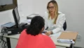 A ginecologista obstetra Alessandra Bianchini Daud durante atendimento no Hospital Geral de Palmas (HGP), unidade de referência na assistência a mulheres em tratamento do câncer de colo do útero. Foto: Luciana Barros