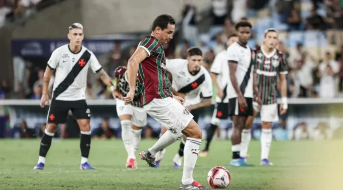 LUCAS MERÇON / FLUMINENSE F.C.