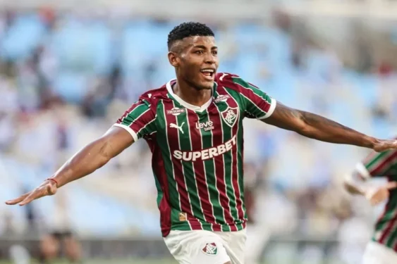 LUCAS MERÇON / FLUMINENSE F.C.
