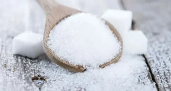 Alta do açúcar está diretamente ligada ao avanço do preço da gasolina, que impulsiona os preços do etanol — Foto: Thinkstock