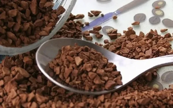 O café solúvel permanece taxado em 10% pelo governo americano — Foto: Globo Rural