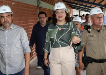 Governador Wanderlei Barbosa visita escola que faz parte do projeto Obra Toda Semana e tem como objetivo promover inaugurações, ampliações e reformas de unidades escolares - Foto: Ademir dos Anjos/Governo do Tocantins