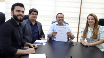 Governador Wanderlei Barbosa assina ordem de serviço para construção da Oficina Ortopédica em Palmas. Crédito: Ademir dos Anjos/Governo do Tocantins