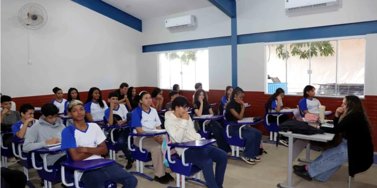 Governo do Tocantins avança no processo de climatização das unidades da rede estadual de ensino, colocando o estado em destaque nacional ao alcançar o 2º lugar no ranking brasileiro de unidades escolares climatizadas - Ademir dos Anjos/Governo do Tocantins